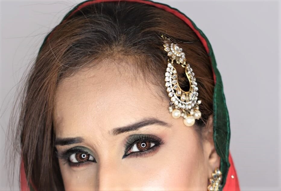 Arabic eyeliner look